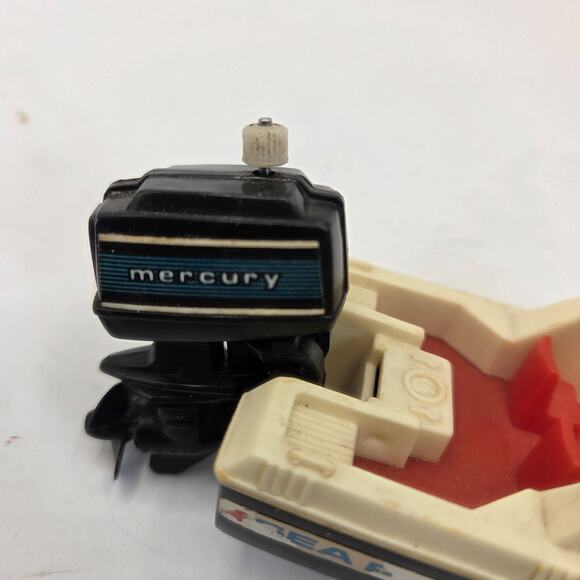 Vintage 1978 TOMY Wind-Up Speed Boat Toy w/ Mercury Motor Taiwan Works - Picture 11 of 11